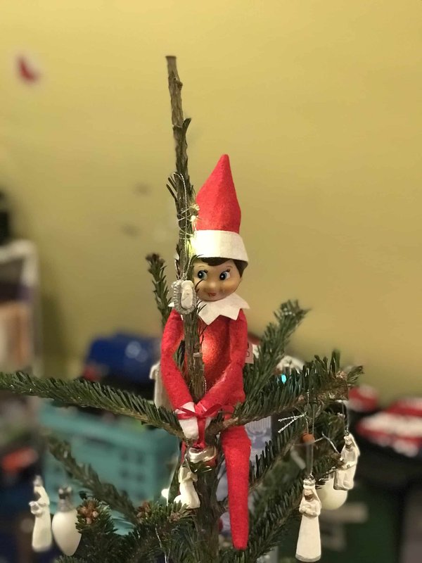 Les lutins farceurs : quels rôles jouent-ils dans la magie de Noël ?