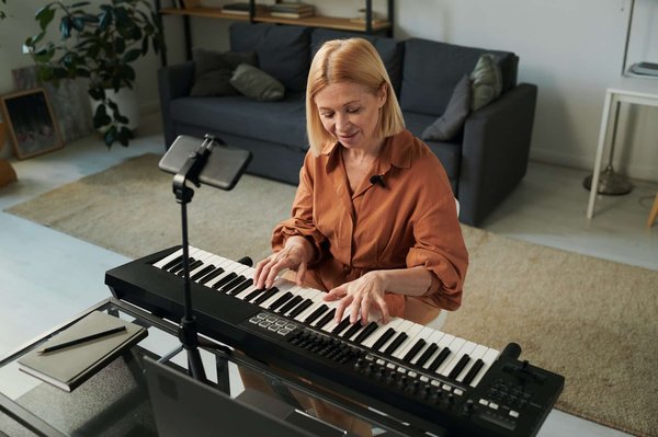 Piano classique ou piano numérique: comment choisir?